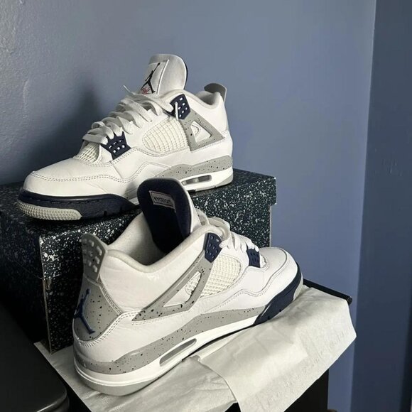 Jordan 4 Retro Navy Blue 💙 LIKE NEW + FREE NIKE SOCKS - Picture 4 of 12